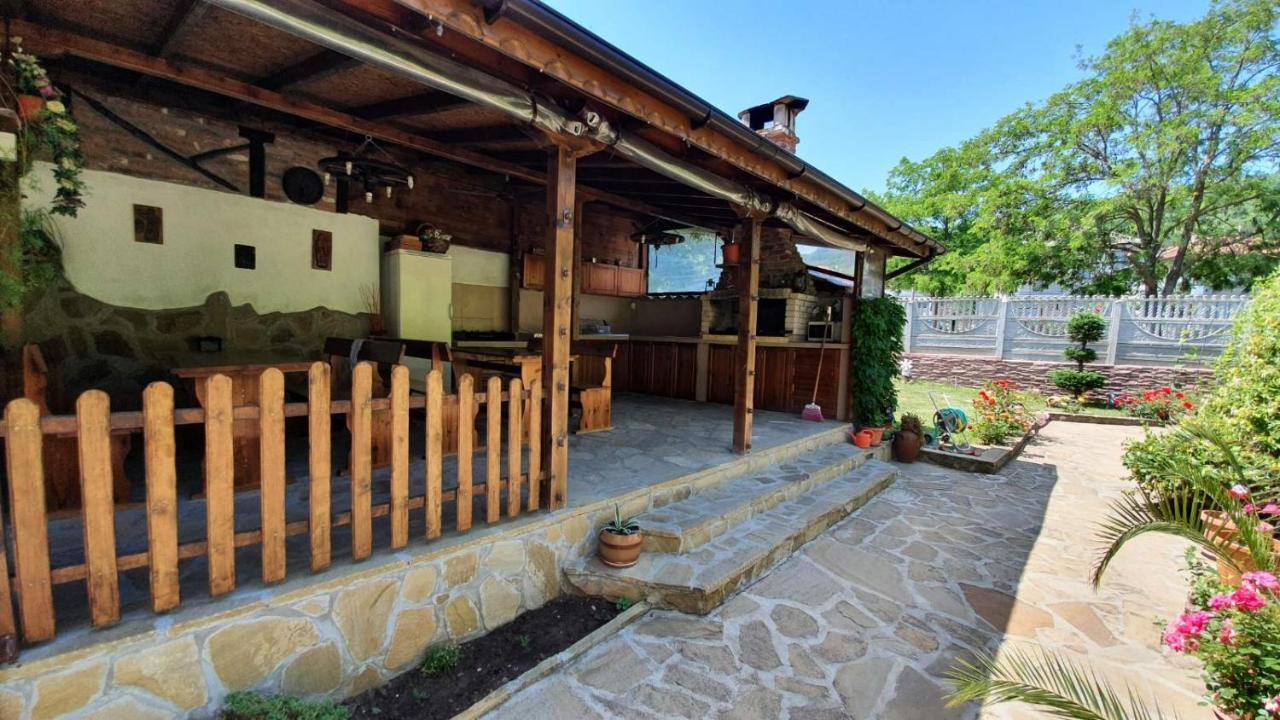 Marianas Guesthouse Obzor Exterior photo